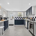 2 Bed In Oc-w793 *
